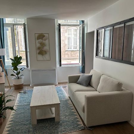 Charmant Cocon Iode Cosy Equipe, Baigne De Lumiere, Situe Au Coeur De La Rochelle A 1Min A Pied Du Marche Central Avec Tv Et Wifi Εξωτερικό φωτογραφία