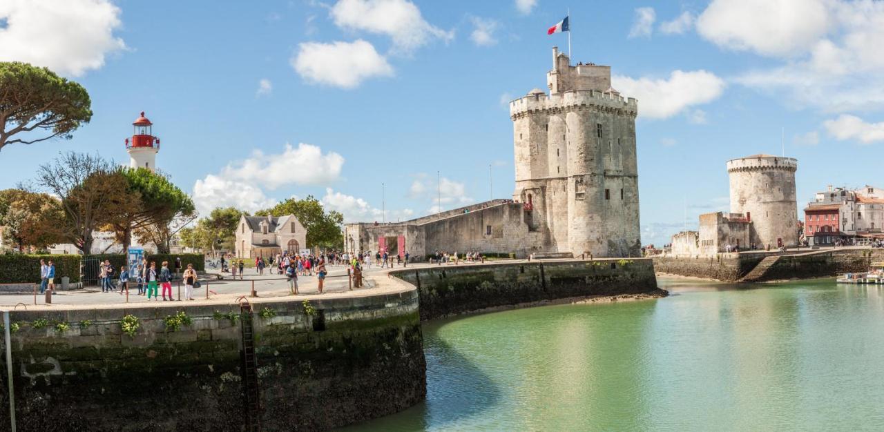 Charmant Cocon Iode Cosy Equipe, Baigne De Lumiere, Situe Au Coeur De La Rochelle A 1Min A Pied Du Marche Central Avec Tv Et Wifi Εξωτερικό φωτογραφία