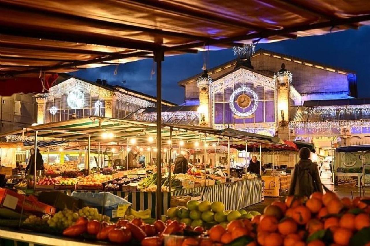 Charmant Cocon Iode Cosy Equipe, Baigne De Lumiere, Situe Au Coeur De La Rochelle A 1Min A Pied Du Marche Central Avec Tv Et Wifi Εξωτερικό φωτογραφία