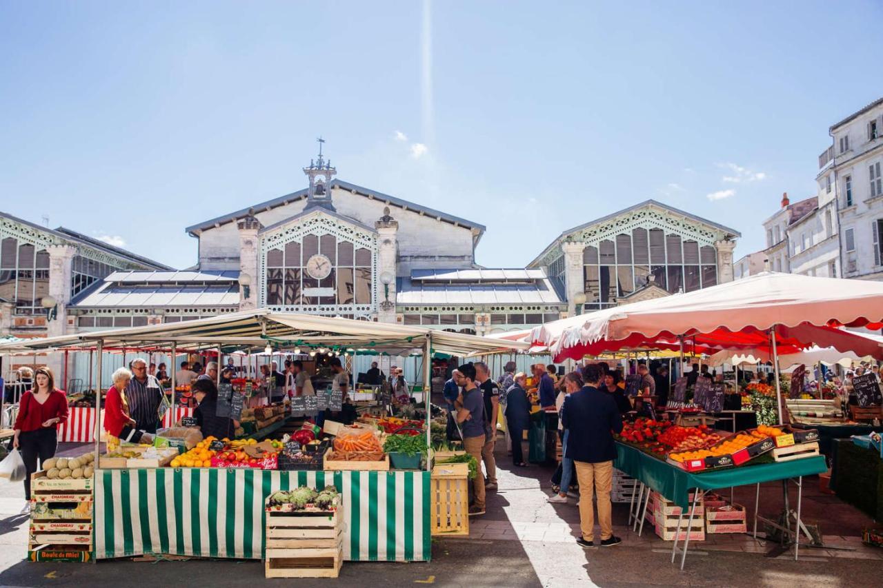 Charmant Cocon Iode Cosy Equipe, Baigne De Lumiere, Situe Au Coeur De La Rochelle A 1Min A Pied Du Marche Central Avec Tv Et Wifi Εξωτερικό φωτογραφία